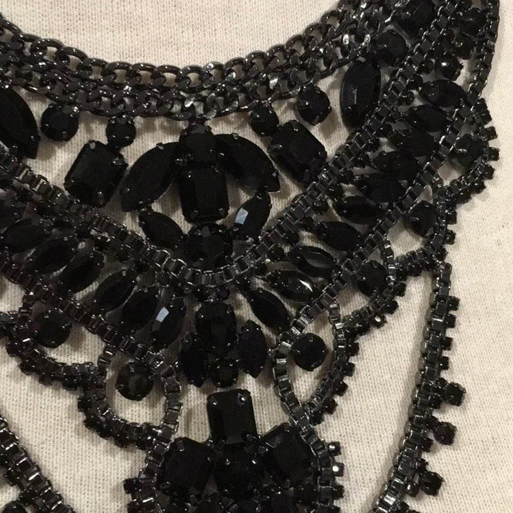 Magical Statement Necklace - Picture 6 of 7